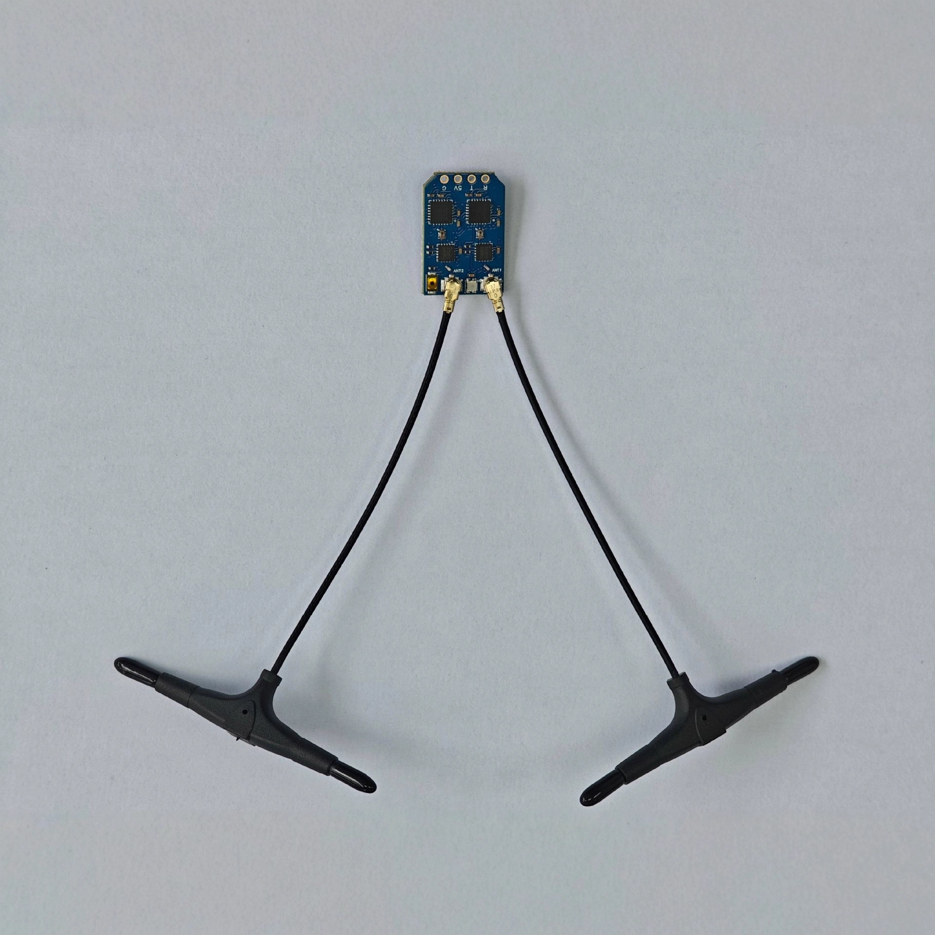Flyingrc ELRS 24G True Diversity Receiver Mini FPV RC Drone - Image 3