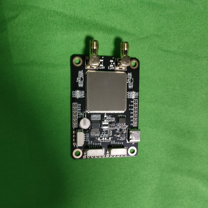وحدة Beitian GNSS للتحديد الموقع بدقة عالية لمعدات الرش الزراعي - Image 2