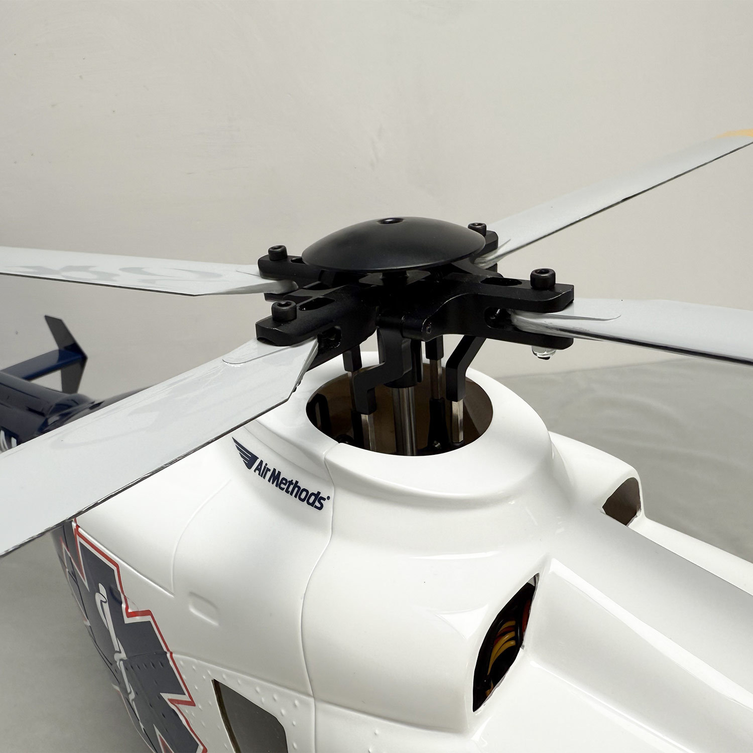 Roban Helicopter EC135 Ready To Fly 450L 470L RC Model Helicopter with Flight Control System - Image 3